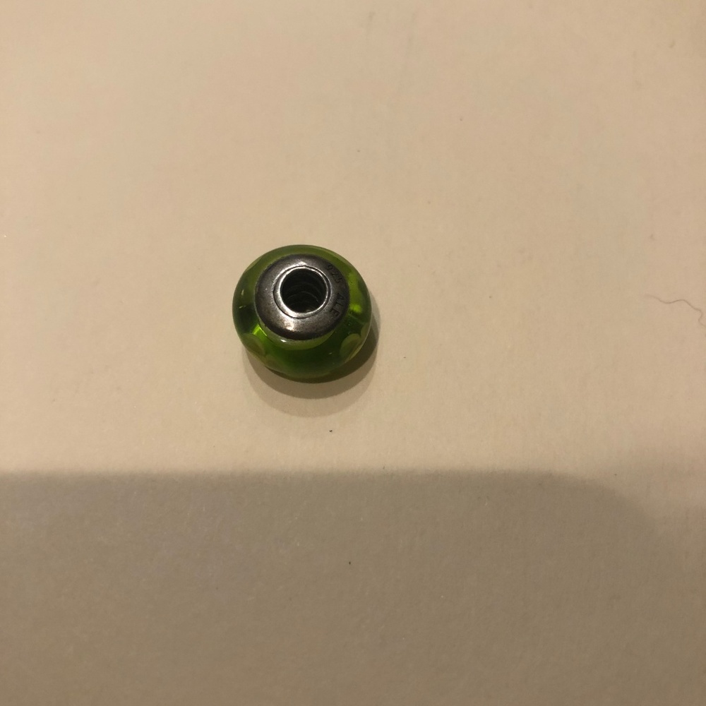 Pandora RETIRED Lime Green Flower Murano Charm - Picture 3 of 3